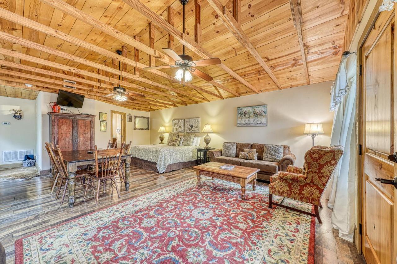 The Studio @ Durst Haus Fredericksburg Esterno foto